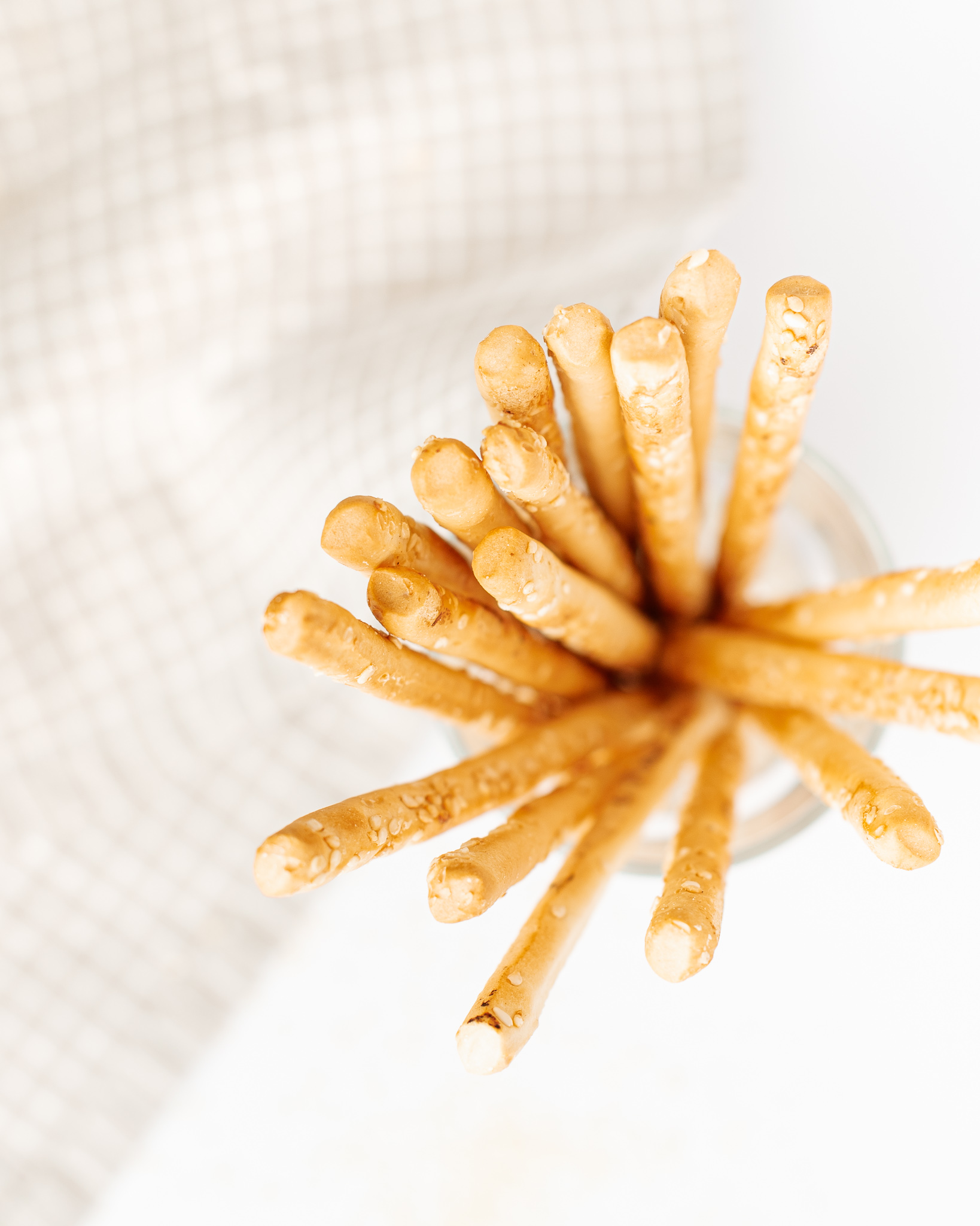 "Grissini" duonos lazdelės su sezamais