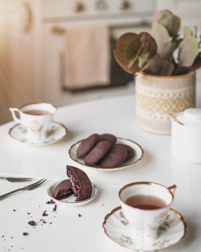 Sausainiai „Šokoladinis siurprizas“ su šokolado įdaru